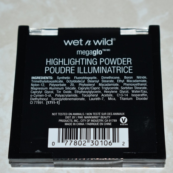 Wet n Wild Caught in Your Web Highlighting Powder - Picture 3 of 3